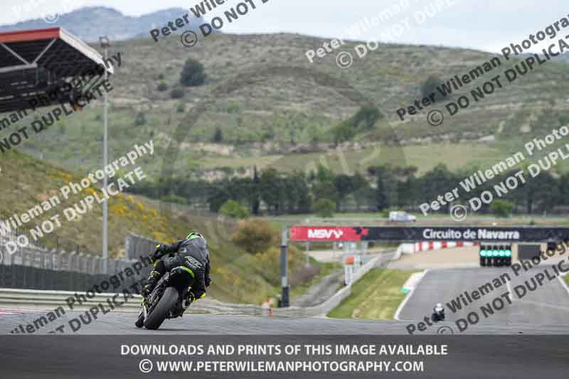cadwell no limits trackday;cadwell park;cadwell park photographs;cadwell trackday photographs;enduro digital images;event digital images;eventdigitalimages;navarra;no limits trackdays;peter wileman photography;racing digital images;trackday digital images;trackday photos